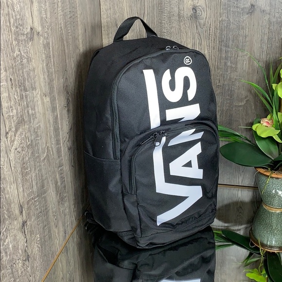 Vans Other - ❤️ Vans Alumni Pack 2-B Backpack black/white